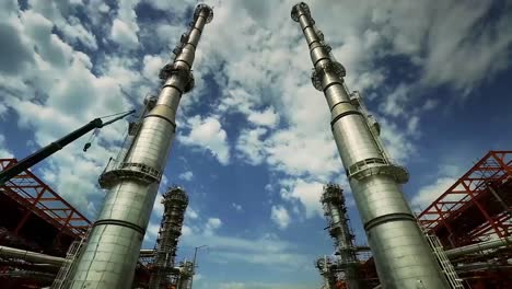 Time-Lapse-at-the-gas-refinery