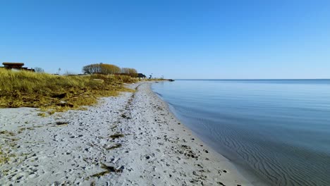 Quiet-Seaside-View-In-Kuznica-Poland---aerial-shot