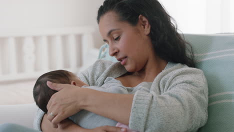 madre amamantando al bebé en el hogar madre amamantando al bebé amamantando al niño amamantando leche del seno maternidad cuidado de maternidad