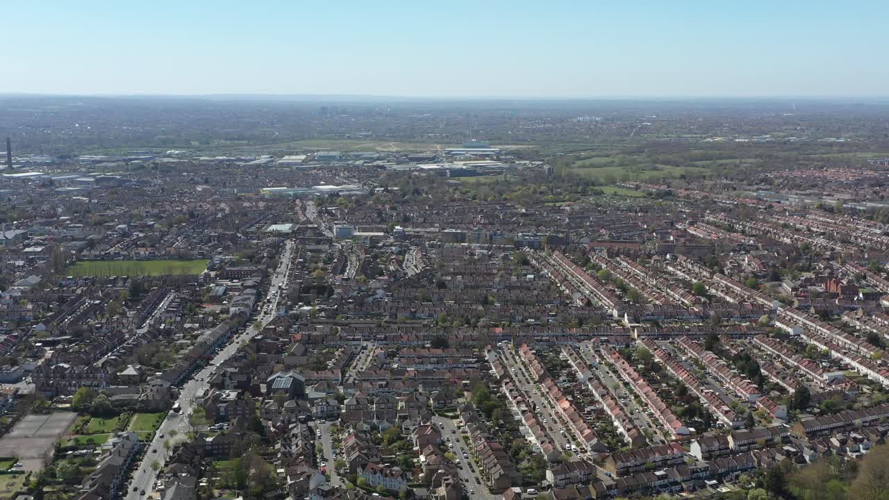 교외 행 주택 런던 크로이던에 높은 드론 샷