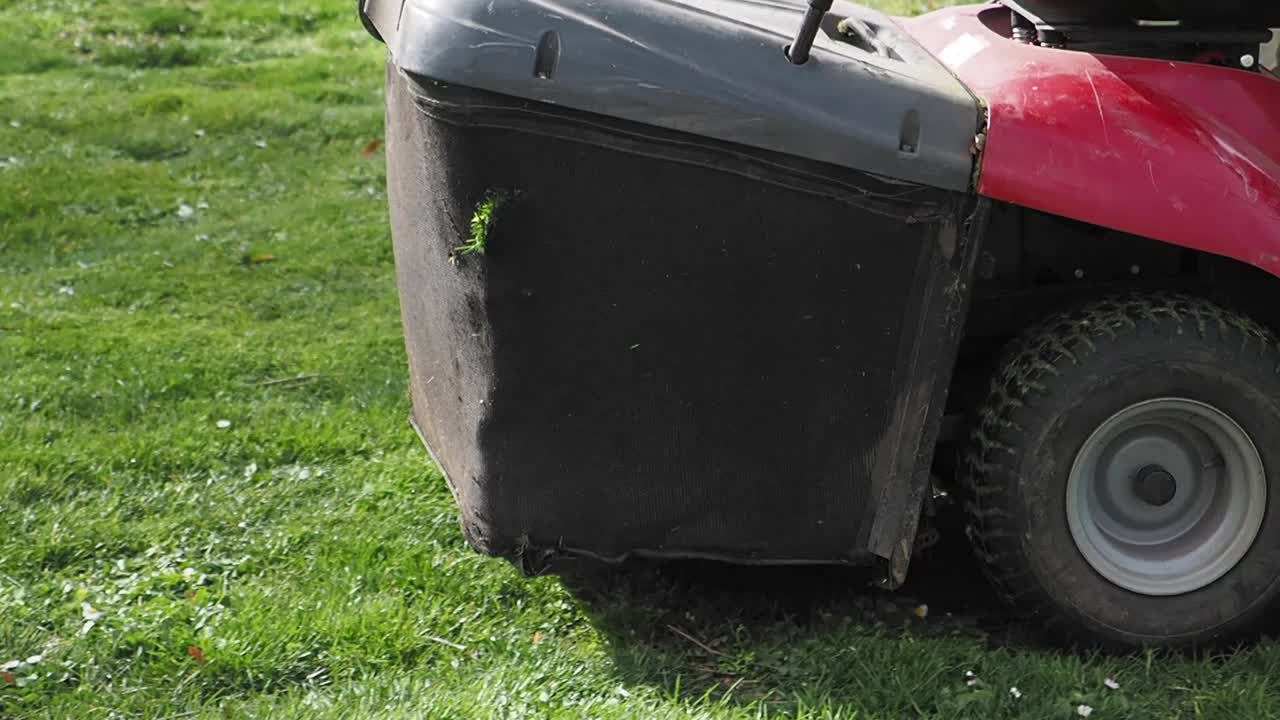 Lawn Mower with Grass Catcher