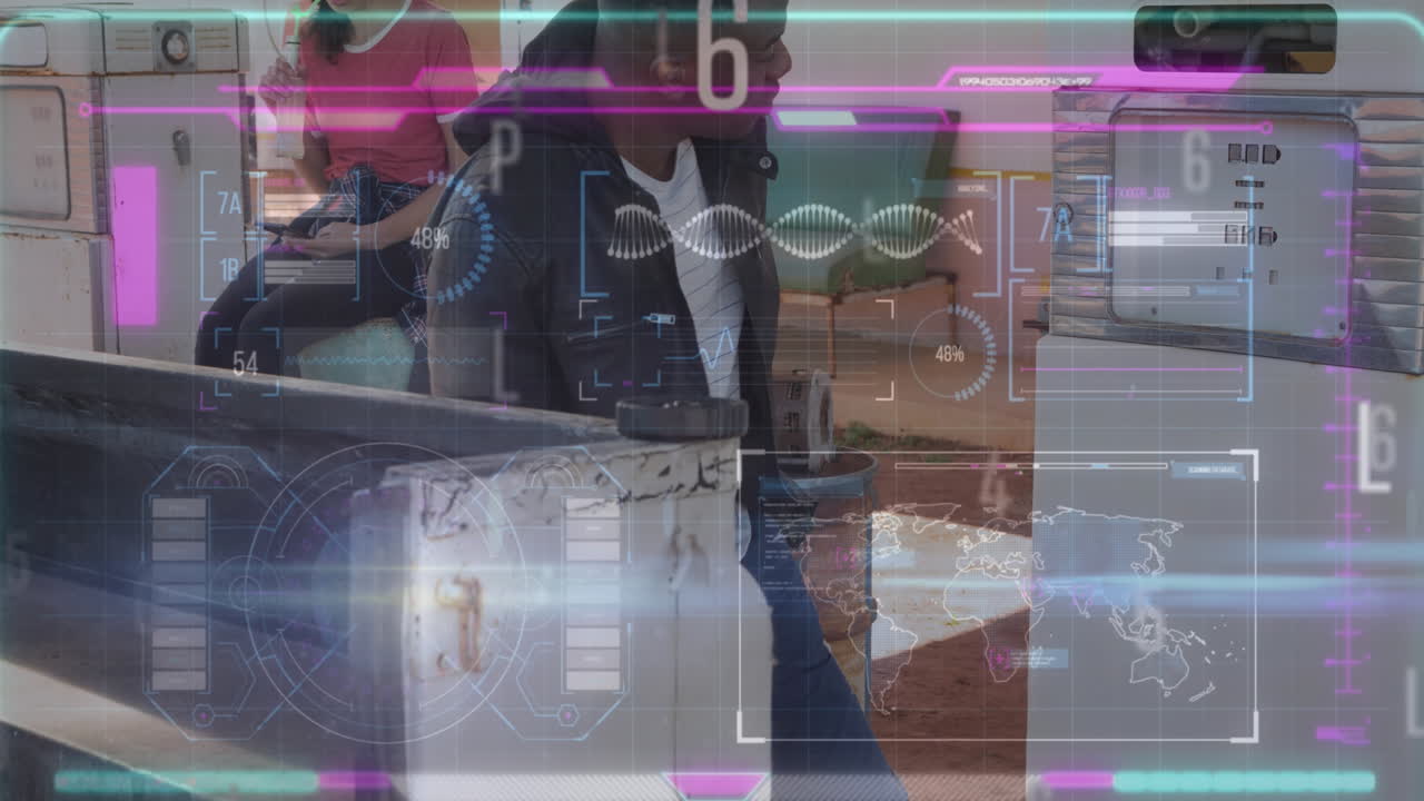 animación del procesamiento de datos sobre una pareja diversa en una gasolinera