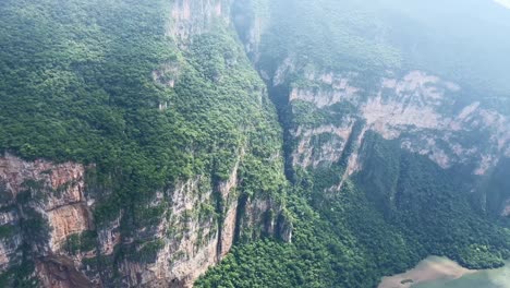 primer plano aéreo del cañón de sumidero en chiapa de corzo, mexico