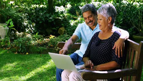 Senior-couple-using-laptop