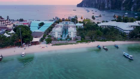 Beach-View-During-Beautiful-Sunset-at-World-Famous-Tropical-Tourist-Destination