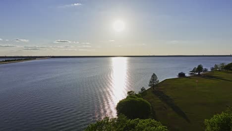 Late-afternoon-at-Lake-Ray-Hubbard-in-Rockwall,-Texas