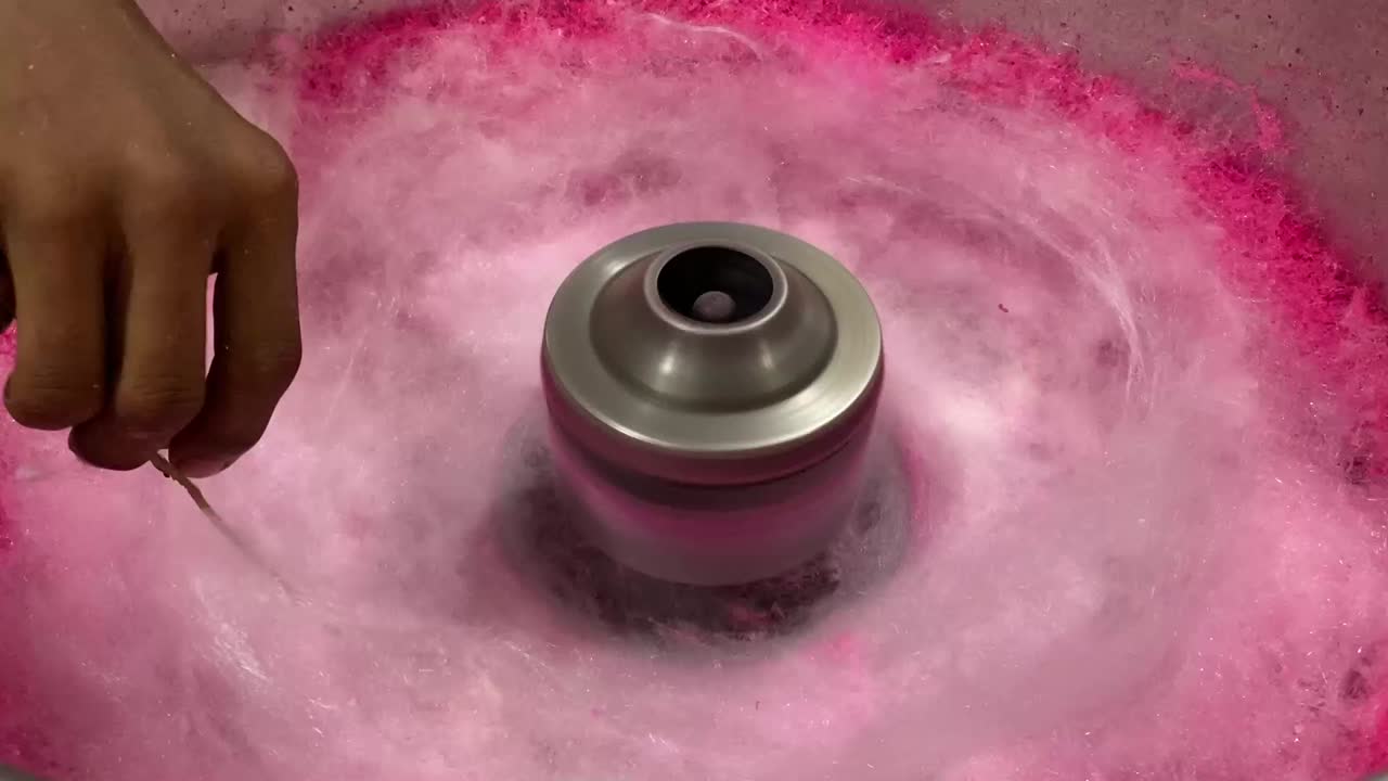 목화 사탕을 만드는 클로즈업  ⁇