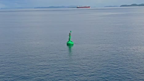 필리핀 수리가오 해협 에 있는 해양 항해 보이 의 공중 관심 지점