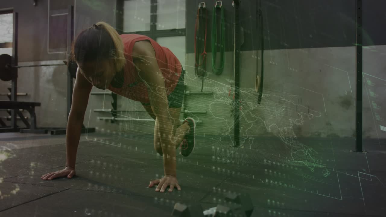 Woman holding plank and alternating knee drives, starting set, green HUD mapping data for training