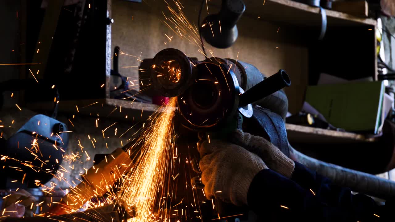 molienda de metales en taller