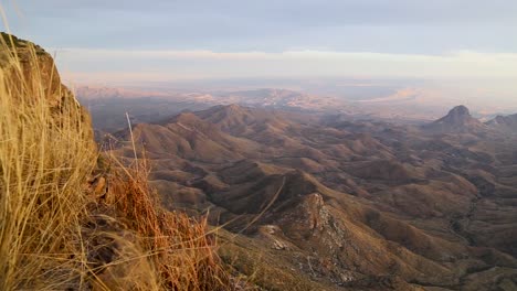 Cima-De-La-Montaña-En-El-Parque-Nacional-Big-Bend-Al-Atardecer