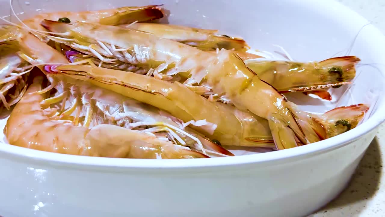 신선한 새우  그에