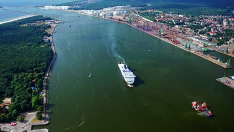 Passenger-Ship-With-Smokestack-Cruising-On-Curonian-Spit-Near-Port-Of-Klaipeda,-Lithuania