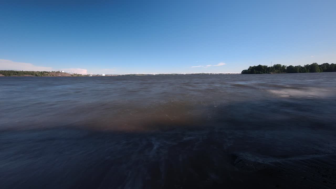 skyscape de la orilla del mar de lapso de tiempo desde la distancia