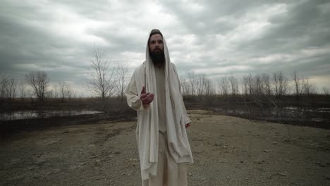 - jesucristo, biblia, profeta, dramático, cristianismo, cristiano, moisés, juan el bautista, cielo, orar, oración, orante, dios, espiritual, pascua, cruz, resurrección, tumba, crucificar, crucifixión