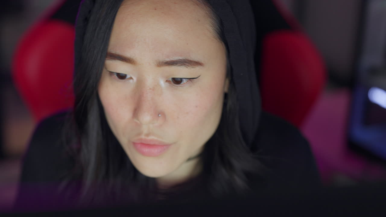 비디오 게임, 스트리머 및 게이머 스트레스를 받는 여성