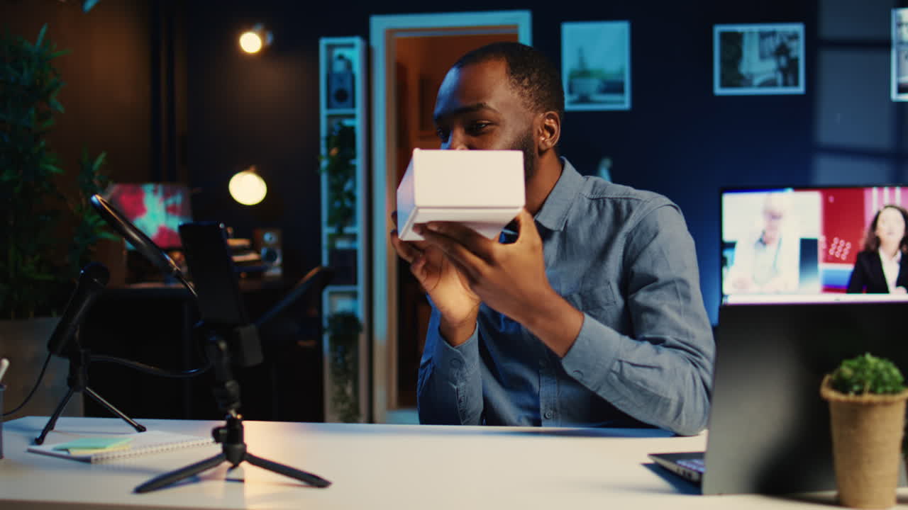 Influencer unpacks packaged product
