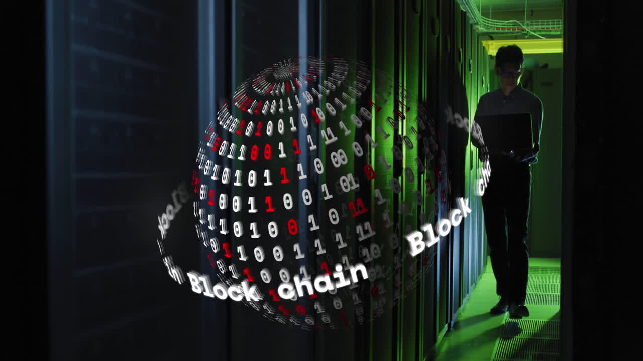 el técnico está usando una computadora portátil para comprobar el servidor de la computadora