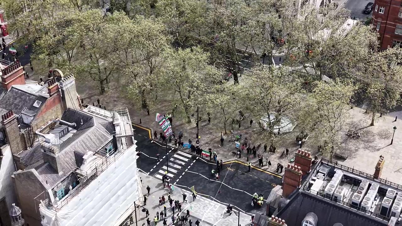 Manifestazione iraniana a sostegno dell'Iran, Slone Square, Londra, ripresa aerea con drone.