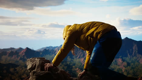 un excursionista inexperto pierde su equilibrio en condiciones extremas