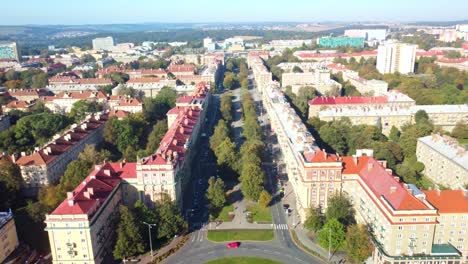 Stadt-Ostrava,-Poruba,-Tschechische-Republik-–-Architekturstil-In-Städtischen-Gebieten,-Geprägt-Vom-Sozialistischen-Realismus-–-Rückzug-Aus-Der-Luft