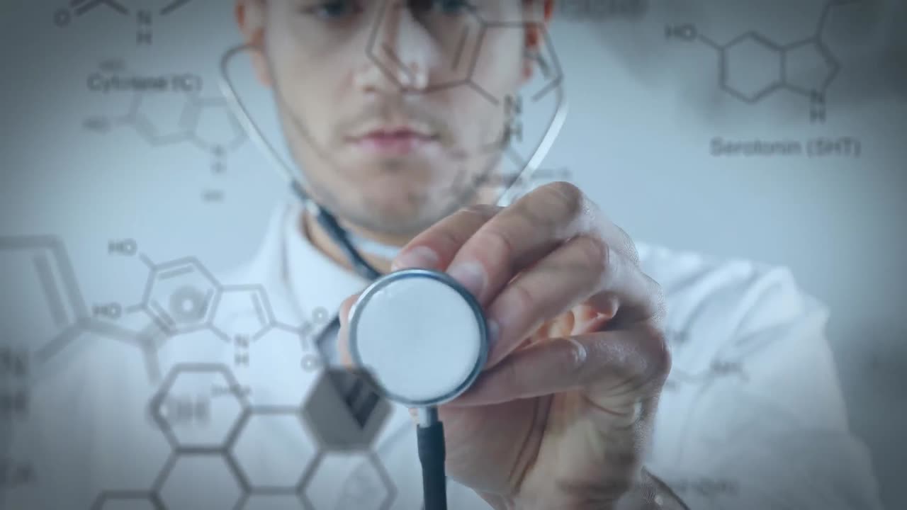 Dottore che esegue un check-up