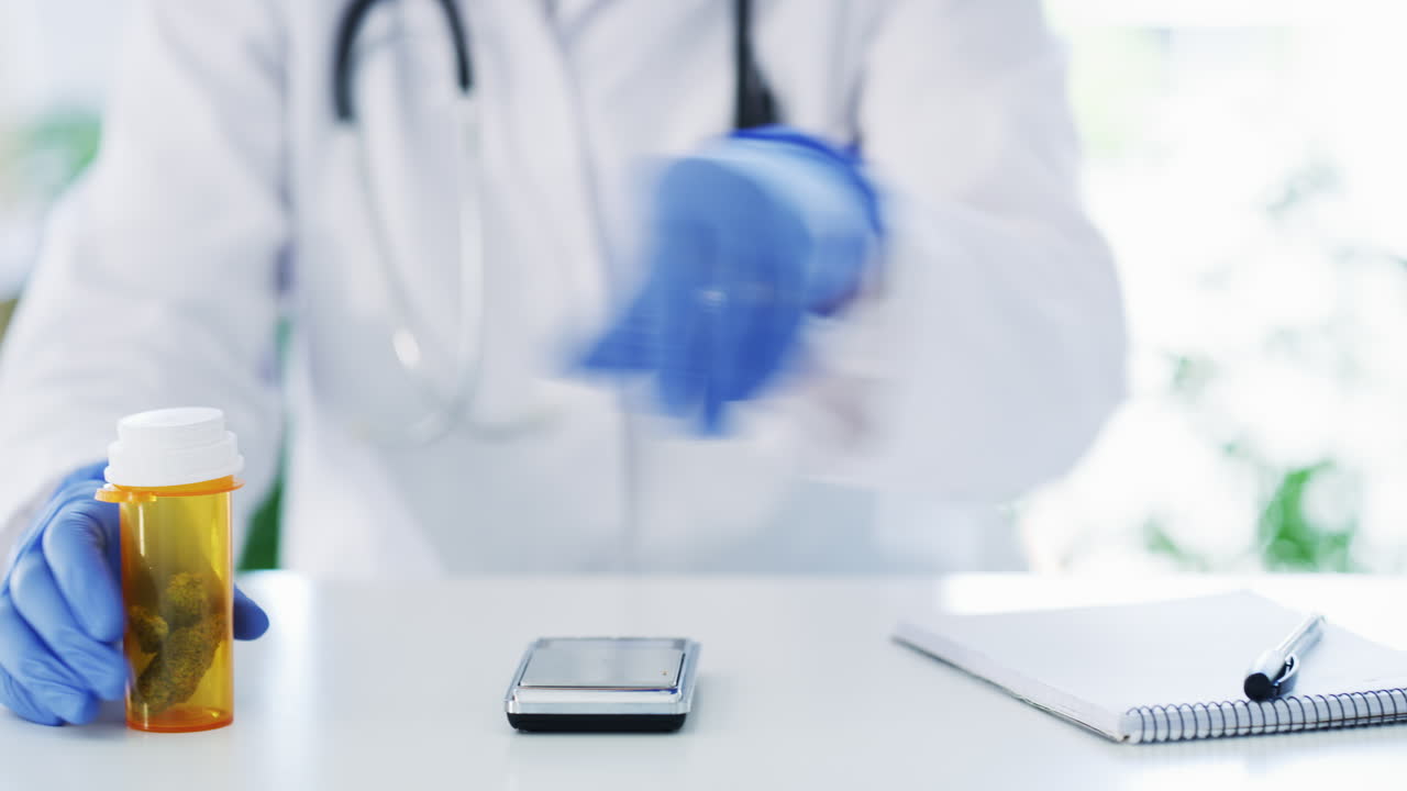 평균적인 마리화나  ⁇ 러가 아닙니다.