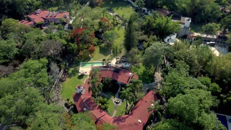 hermosa casa con gran jardin