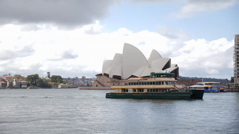 sydney opera house from harbour