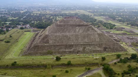 antenne: teotihuacan, mexico, piramides