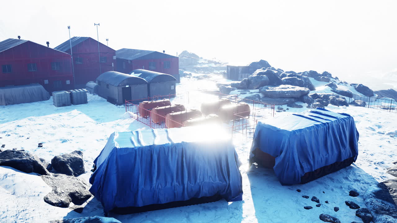 산 꼭대기 에 있는 기상국