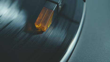 vinilo de gramófono 4k con lápiz táctil de primer plano y estático