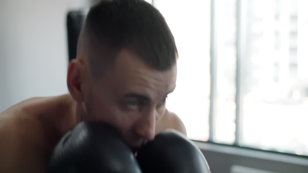 entrenamiento de boxeo en el gimnasio