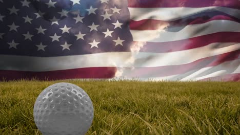 Animation-Eines-Golfballs-Auf-Gras-über-Der-Wehenden-Flagge-Der-USA
