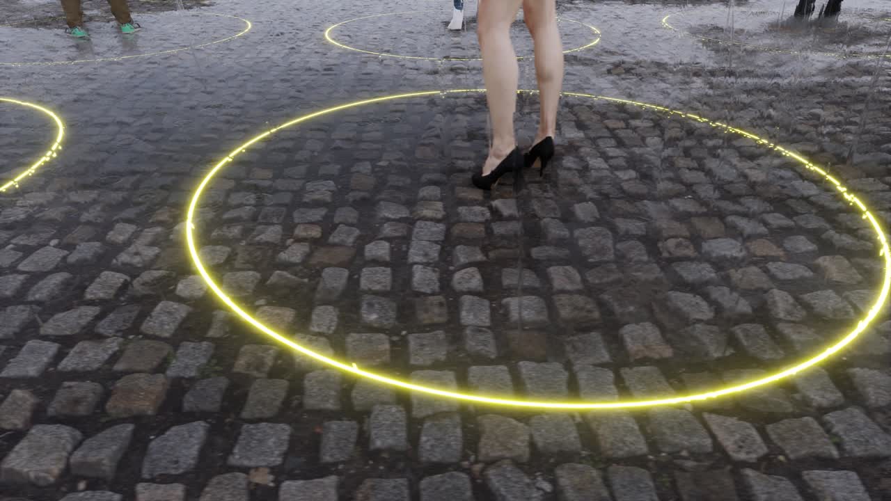 lluvia. gente de pie dentro del círculo amarillo. gente concepto de estilo de vida. 4k