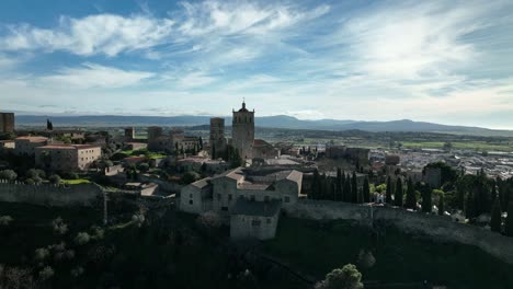 Panoramablick-Auf-Trujillo,-Aufgenommen-Mit-Meiner-Mavic-3