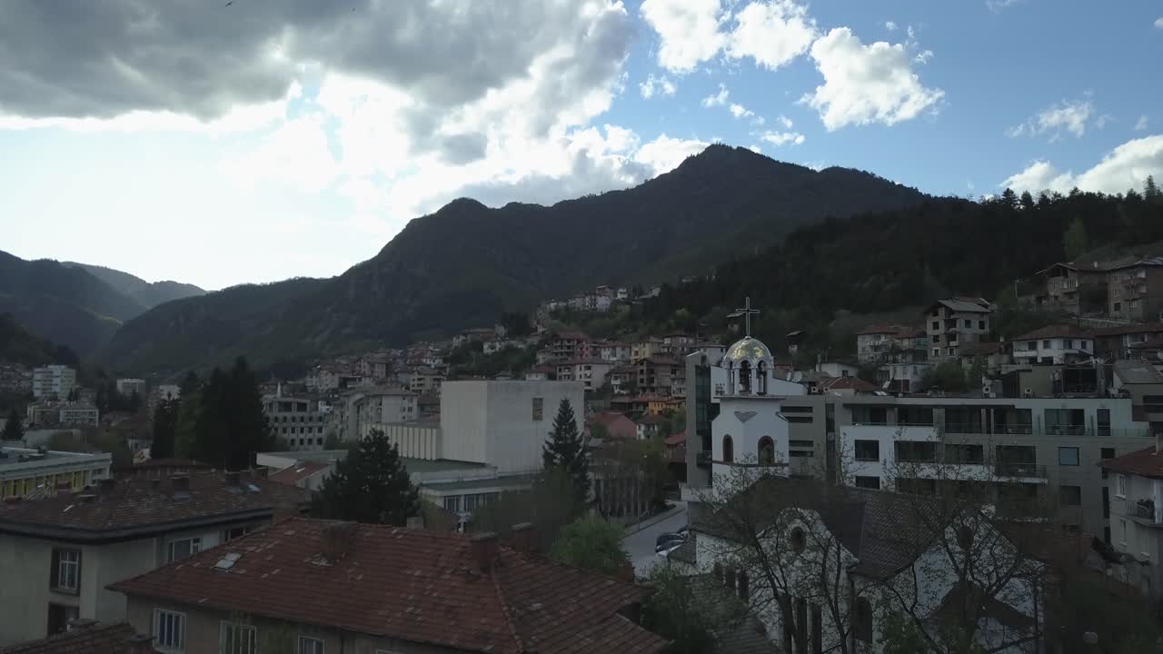 ciudad en la montaña, devin, bulgaria