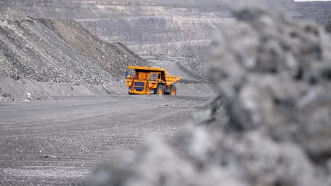 camión de minería en una cantera