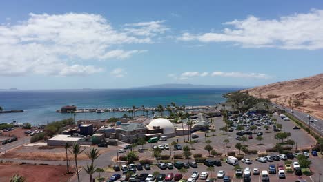 Wide-rising-aerial-shot-of-the-Maui-Ocean-Center-in-West-Maui,-Hawai'i