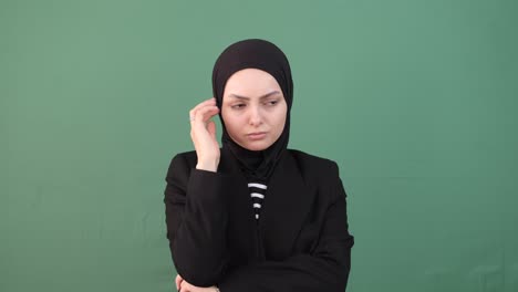 Muslimische-Frau-Traurigkeit