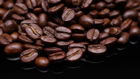 coffee beans (looping)