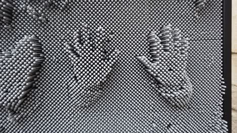"pinart 3d" patrón abstracto. el fondo de las uñas de plástico.