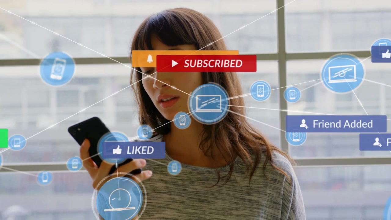 Animação de rede de conexões com ícones sobre mulheres usando smartphone