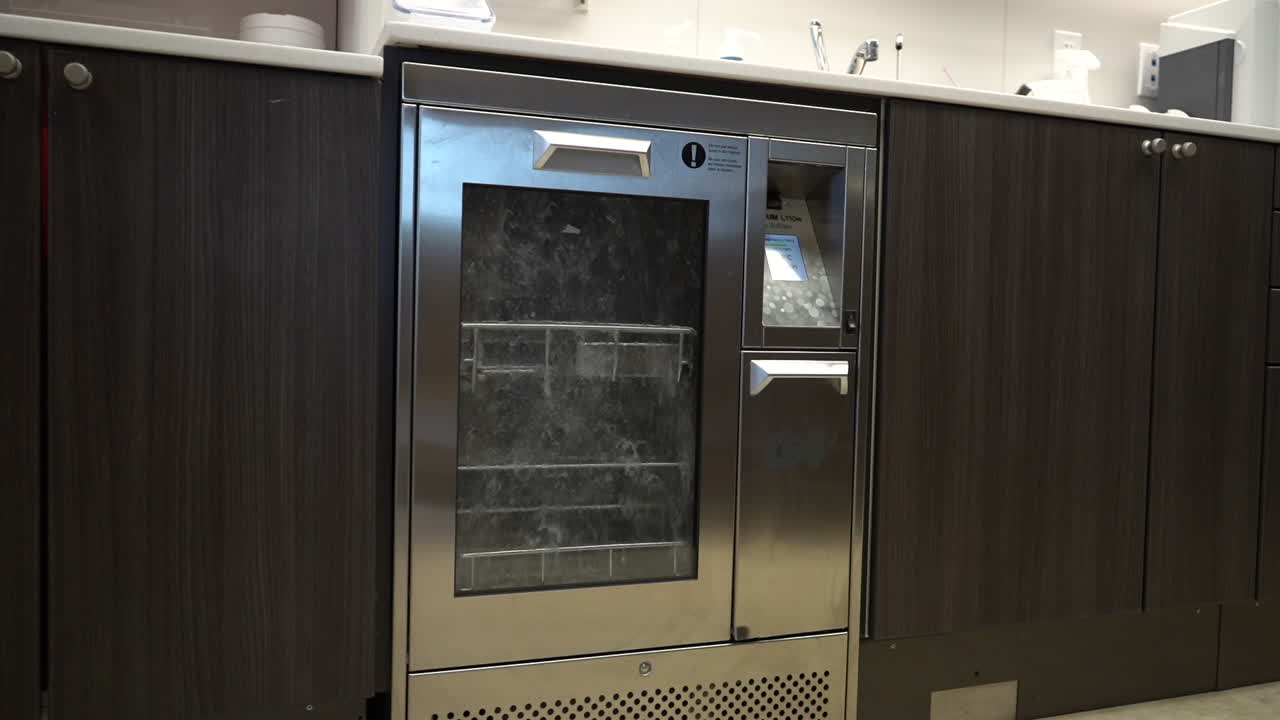 lavador de saneamiento en la clínica dental para prácticas sanitarias