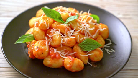 gnocchi in tomato sauce with cheese