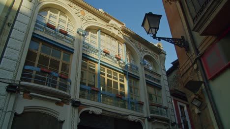 Wide-slow-motion-shot-of-a-beautiful-building-in-Ovieto,-Spain