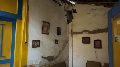 Damaged-empty-house-on-the-land-of-Java