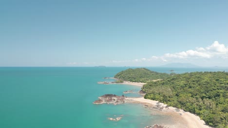 Wunderschönes-Paradies,-Drohnen-Luftaufnahme,-Telok-Melano,-Sarawak,-Kampung-Telok-Melano-War-Einst-Ein-Zufluchtsort-Bei-Seestürmen-Für-Händler-Von-Sambas-über-Indonesien-Bis-Kuching