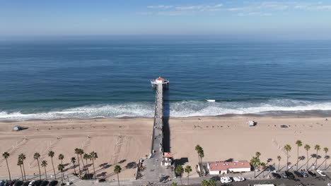 Warm-day-in-Manhattan-Beach