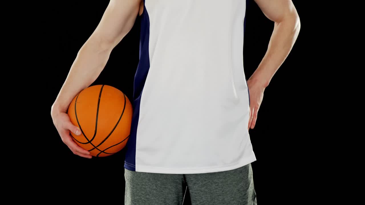 bailarina de ballet usando teléfono móvil mientras camina 4k